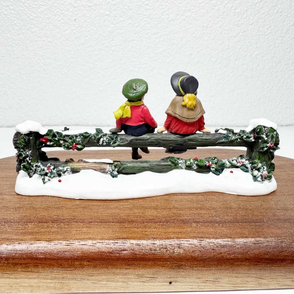 Vtg Retired Dept 56 Holly Split Rail Fence with Children Village Accessories - Picture 4 of 16